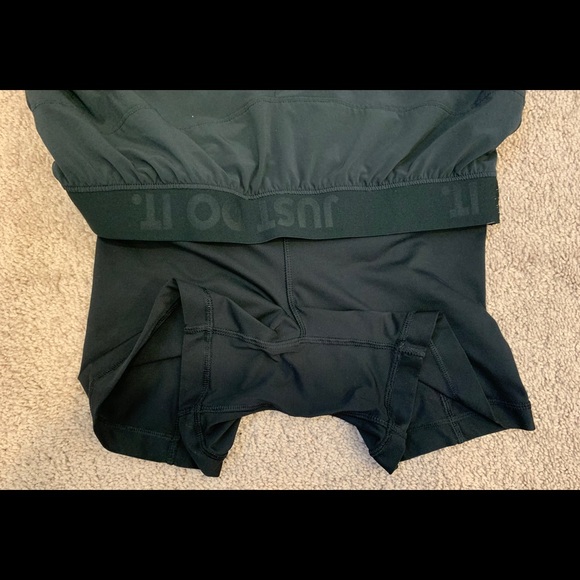 Nike shorts with liner - Picture 5 of 5